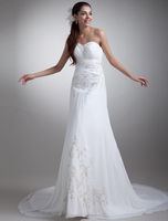 A-Linie-Brautkleid aus Chiffon mit Herz-Ausschnitt und Stickereien und Hof-Schleppe in Weiß