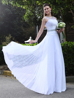 A-Linie-Brautkleid aus Chiffon mit Rundkragen und Perlen-Applikation und Schleppe in Weiß Milanoo