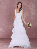 A-Linie-Brautkleid aus mit V-Ausschnitt stufig und Schleppe in Weiß