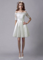 A-Linie-Brautkleid aus Satingewebe mit Carmenausschnitt und Spitzen knielang in Elfenbeinfarbe