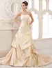A-Linie-Brautkleid aus Satingewebe mit trägerlosem Design mit Falten und Hof-Schleppe in Champagnerfarbe