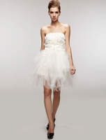 A-Linie-Brautkleid aus Tüll mit trägerlosem Design Mini-Kleid in Elfenbeinfarbe