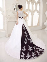 A-Linie-Brautkleid mit V-Ausschnitt in Weiß