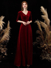Abendkleid A-Linie V-Ausschnitt Matt Satin Bodenlange Burgunder Partykleider