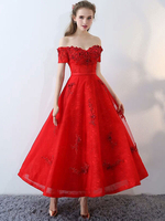 Abendkleid für Homecoming mit Carmenausschnitt Tüll A-Linie- und Perlen-Applikation in Burgunderrot Abschlusskleider