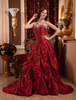 Abendkleid in Burgunderrot