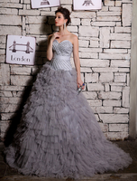 Abendkleider Herz-Ausschnitt Hochzeit Prom- langes Abendkleid Tüll Formelle Kleider ärmellos mit Reißverschluss Grau und Schleppe
