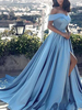 Abendkleider mit Bateau-Kragen Hochzeit Kurzarm Babyblau Satingewebe Formelle Kleider A-Linie- und Reißverschluss Mit Schleppe 30cm und Falten
