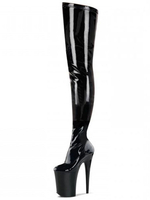 Attraktive Plateau-Stiefel mit Stilettos