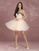 Ballkleid abiballkleid 2021 süßes 2021 Abendkleid für Homecoming mit Herz-Ausschnitt Tüll A-Linie- und Perlen-Applikation in Weiß