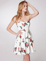 Ballkleider A-Linie- Ball kleider Weiß Hochzeit Polyester Homecoming Kleider ärmellos Formelle Kleider trägerlos mit Reißverschluss Mini-Kleid