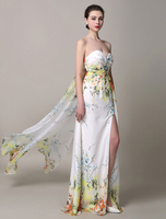 Ballkleider Etui- Ball kleider Gelbgrün Hochzeit Elastische Kunstseide Geblümte Abendkleider ärmellos Formelle Kleider Herz-Ausschnitt bodenlang
