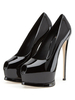 Beliebte Peeptoes aus im Slip-On Style mit Stilettos