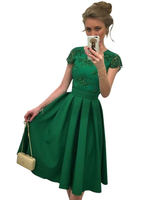 Beliebtes Kleid aus Polyester mit Rundkragen und Falten