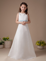 Blumenmädchen Kleid aus Satin