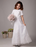 Blumenmädchen Kleid aus Satin in Weiß