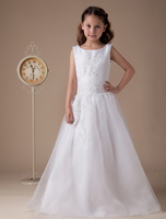 Blumenmädchen Kleid aus Satin in Weiß