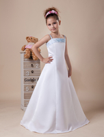 Blumenmädchen Kleid aus Satin in Weiß