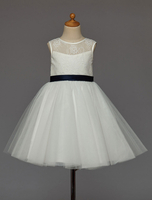 Blumenmädchen Kleider A-Linie- Elfenbeinfarbe Abendkleider für Hochzeit knielang Illusion Ausschnitt Hochzeit Spitze ärmellos