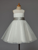Blumenmädchen Kleider A-Linie- Elfenbeinfarbe Abendkleider für Hochzeit knielang mit Rundkragen Satingewebe ärmellos kleid blumenmädchen