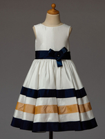 Blumenmädchen Kleider A-Linie- Elfenbeinfarbe Abendkleider für Hochzeit knielang mit Rundkragen Satingewebe ärmellos kleid blumenmädchen