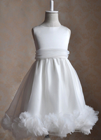 Blumenmädchen Kleider A-Linie- Elfenbeinfarbe Abendkleider für Hochzeit mit Rundkragen Organza Hochzeit ärmellos und Reißverschluss