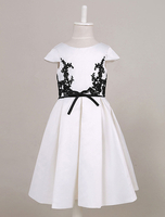 Blumenmädchen Kleider A-Linie- Elfenbeinfarbe Abendkleider für Hochzeit wadenlang mit Rundkragen Satingewebe Kurzarm kleid blumenmädchen