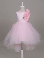 Blumenmädchen Kleider Hellrosa Abendkleider für Hochzeit Satingewebe ärmellos Prinzessin mit Rundkragen und unsymmetrischem Design