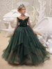 Blumenmädchen Kleider Prinzessin Dunkelgrün Abendkleider für Hochzeit mit Schleppe Illusion Ausschnitt Tüll ärmellos kleid blumenmädchen Knöpfe