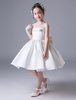 Blumenmädchen Kleider Prinzessin Elfenbeinfarbe Abendkleider für Hochzeit knielang mit Rundkragen Satingewebe ärmellos kleid blumenmädchen