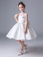 Blumenmädchen Kleider Prinzessin Elfenbeinfarbe Abendkleider für Hochzeit knielang mit Rundkragen Satingewebe ärmellos kleid blumenmädchen