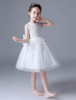 Blumenmädchen Kleider Prinzessin Elfenbeinfarbe Abendkleider für Hochzeit knielang mit Rundkragen Satingewebe ärmellos kleid blumenmädchen
