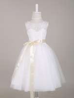 Blumenmädchen Kleider Prinzessin Elfenbeinfarbe Abendkleider für Hochzeit knielang mit Rundkragen Tüll ärmellos kleid blumenmädchen