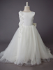 Blumenmädchen Kleider Prinzessin Elfenbeinfarbe Abendkleider für Hochzeit mit Court-Schleppe und Rundkragen Satingewebe ärmellos