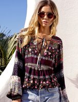 Bluse mit Sepiabraun Polyester-Baumwolle und V-Ausschnitt und Puffärmeln und Print überdimensional und Schnüren