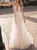 Boho Brautkleider A-Linie- V-Ausschnitt Elfenbeinfarbe Satingewebe mit Court-Schleppe ärmellos natürliche Taillenlinie und Gürtel 30cm