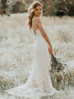 Boho Brautkleider Spitze Etui- Brautkleider milchweiß mit Court-Schleppe natürliche Taillenlinie und Halter ärmellos und Spaghettiträger