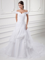 Brautkleid aus Organza mit Carmenausschnitt in Weiß