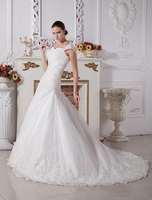 Brautkleid aus Satin mit Kapelle-Schleppe in Weiß