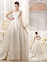 Brautkleid aus Satin mit Schleppe in Elfenbeinfarbe