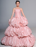 Brautkleid aus Taft mit Schleppe in Rosa
