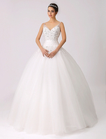 Brautkleider Prinzessin Elfenbeinfarbe V-Ausschnitt Brautkleider Tüll bodenlang ärmellos mit Schnürung Prinzessin und Spaghettiträger