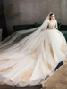 Brautkleider Prinzessin milchweiß / elfenbeinweiß V-Ausschnitt Brautkleider Spitze und Domkirchen-schleppe 1/2 Ärmel und Schnürung Prinzessin