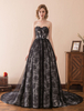 Brautkleider Prinzessin Prinzessin Brautkleider ärmellos Hochzeit trägerlos Trägerlose Brautkleider Schwarz Spitze mit Court-Schleppe und Schnürung