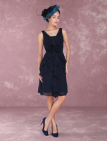 Brautmutterkleider A-Linie- Abendkleider für Hochzeit Dunkelmarineblau Cocktailkleider Chiffon V-Ausschnitt Hochzeit knielang ärmellos