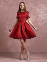 Burgunder Homecoming Kleid Bateau Spitze Applique kurze Prom Kleid Satin Kurzarm Plissee eine Linie Partykleid