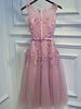 Cameo Brown Ballkleid Tüll Illusion Ausschnitt Ballkleid Ärmellos Perlen Knielange Festzug Kleider