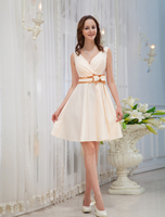 Champagne Prom Dress Schärpe Bogen Satinkleid