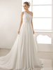Chiffon Etui-Brautkleid mit Einschulter in Elfenbeinfarbe