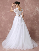 Crop Top Spitze Hochzeitskleid zweiteilige hohe niedrige Tüll Brautkleid Back Cut-off-Court Zug Brautkleid mit Ribbon Bow Schärpe Milanoo